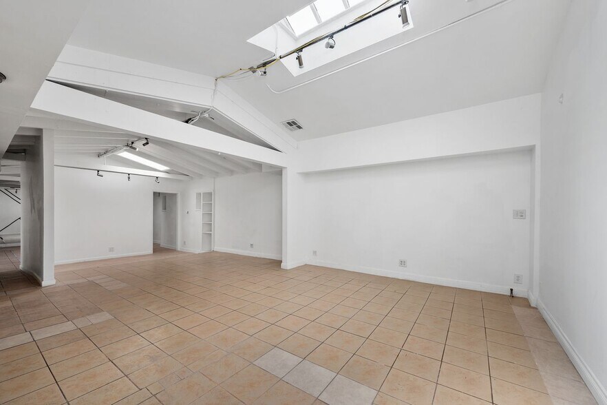 More Photos Of 3861 Jasmine Ave, Culver City Medical For Lease