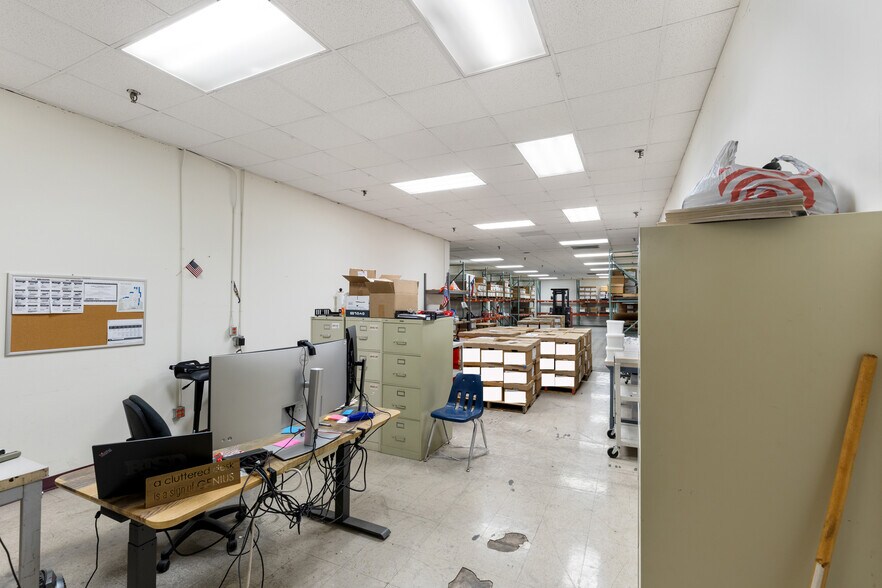 More Photos Of 5305 Midway Rd, Haltom City Distribution For Lease