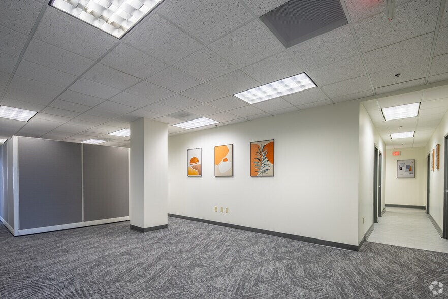 More Photos Of 1501 Main St, Columbia Coworking Space