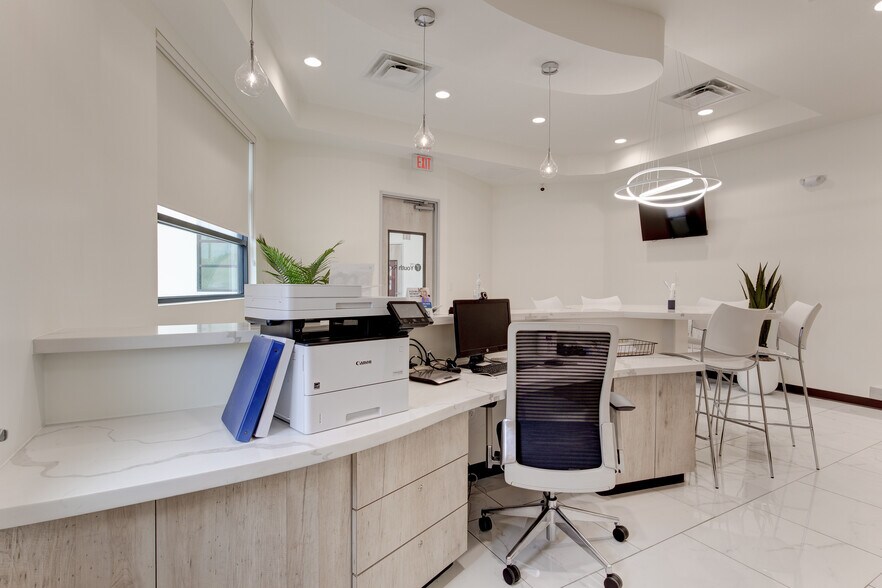More Photos Of 9545 N Beach St, Fort Worth Medical For Lease