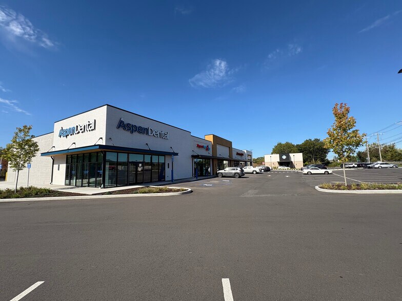 More Photos Of 488 Hartford Rd, New Britain Storefront For Lease