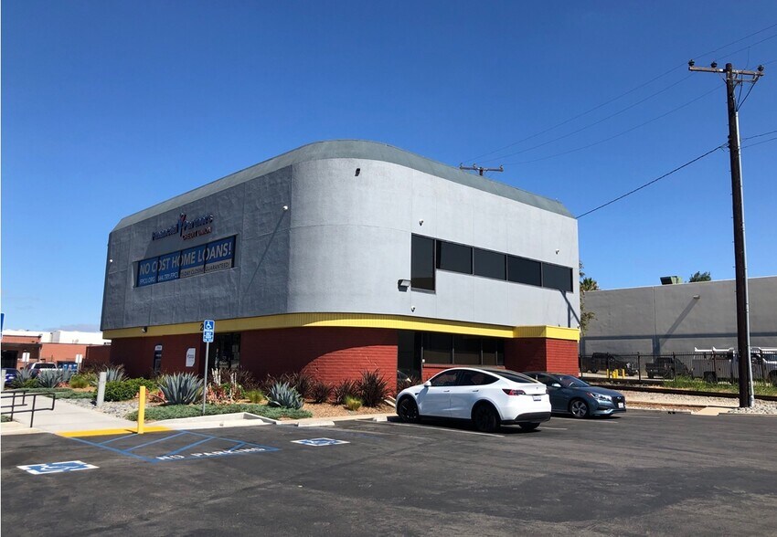 More Photos Of 2021 E Del Amo Blvd, Rancho Dominguez Office For Sale