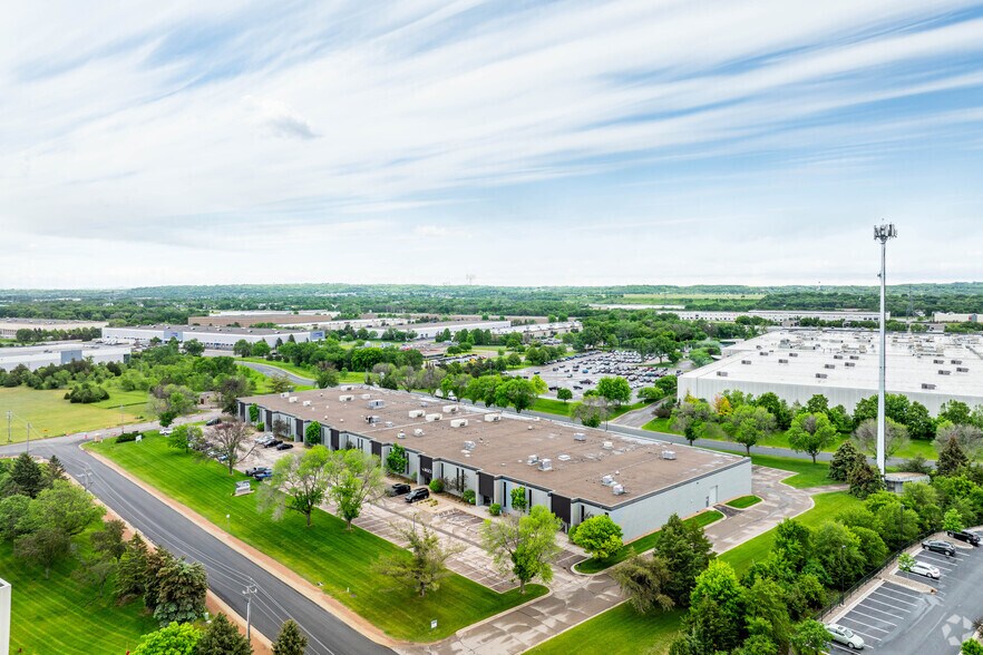 More Photos Of 5240-5300 Valley Industrial Blvd S, Shakopee Warehouse For Lease