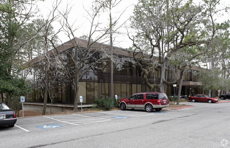 More Photos Of 2000 N Loop Fwy W, Houston Unknown For Lease