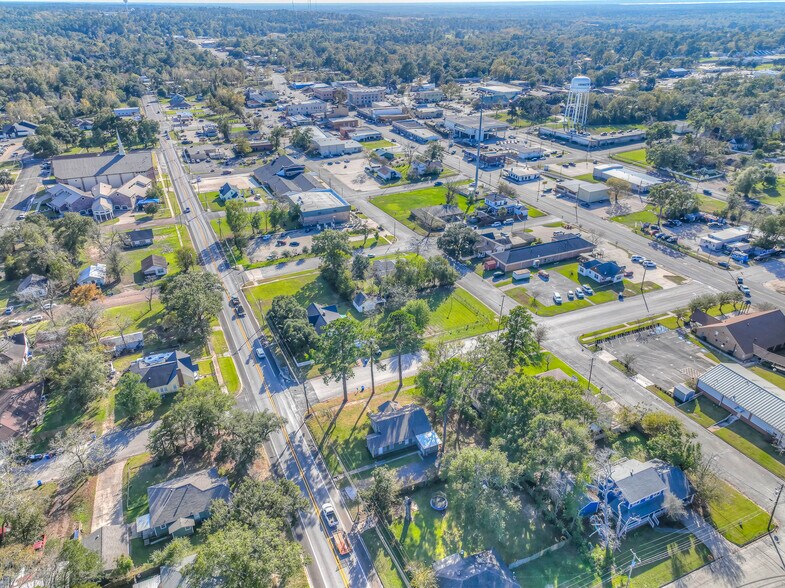 More Photos Of 213 E Feagin St, Livingston Office For Lease