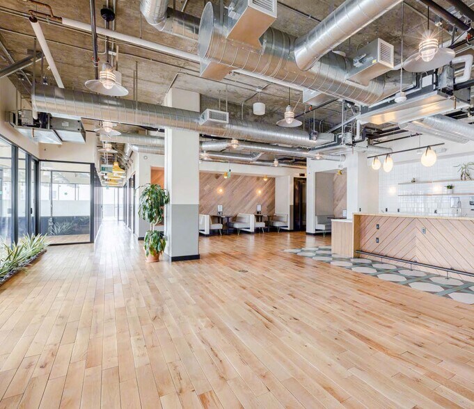 More Photos Of 925 N La Brea Ave, Los Angeles Loft Creative Space For Lease