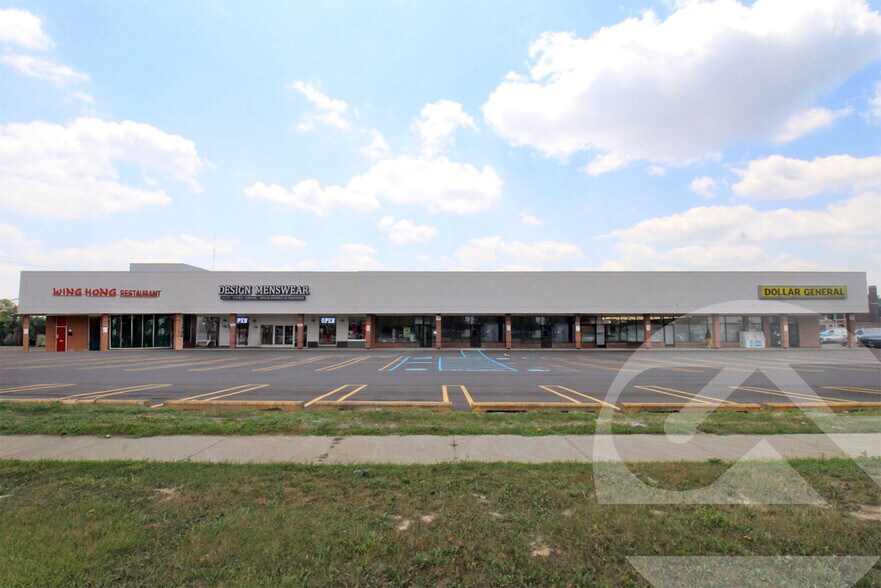 Primary Photo Of 18203-18235 W 10 Mile Rd, Southfield Storefront For Lease