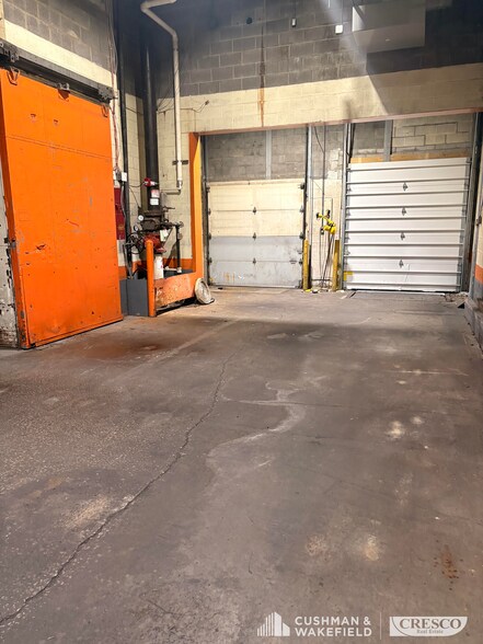 More Photos Of 3175 Gilchrist Rd, Mogadore Warehouse For Lease