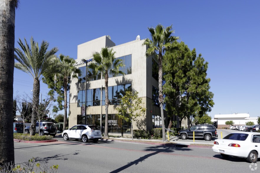More Photos Of 17150 Euclid St, Fountain Valley Medical For Lease