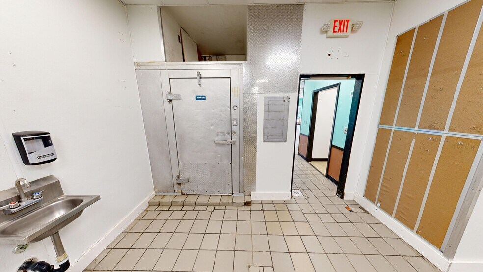 More Photos Of 32 Witherspoon St, Princeton Restaurant For Lease