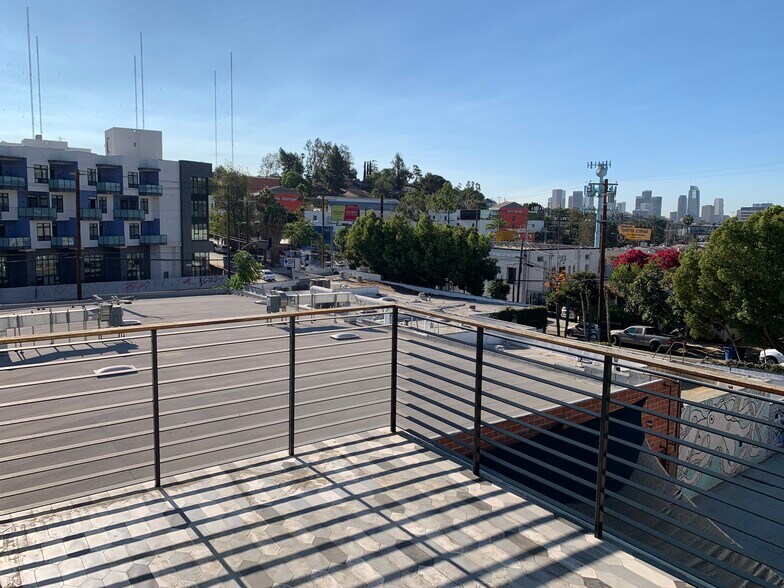 More Photos Of 2219 Aaron St, Los Angeles Loft Creative Space For Lease