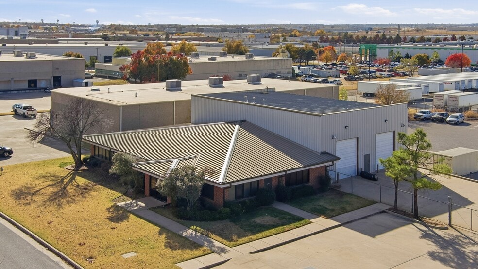 More Photos Of 3301 S Ann Arbor Ave, Oklahoma City Warehouse For Lease