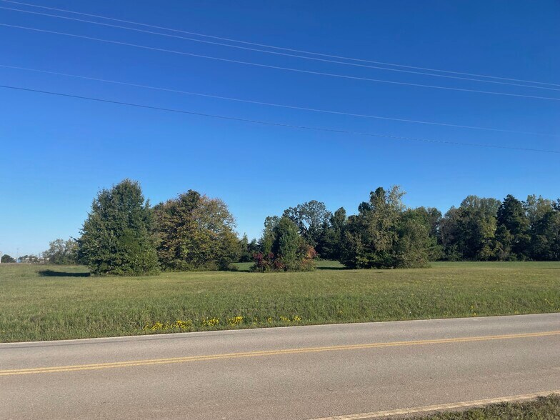 More Photos Of 1 Industrial Rd Rd, Clarksville Land For Sale