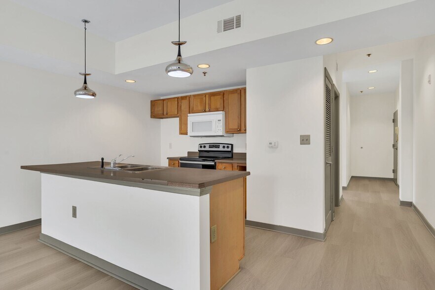 More Photos Of 942 Jefferson St, Nashville Apartments For Lease