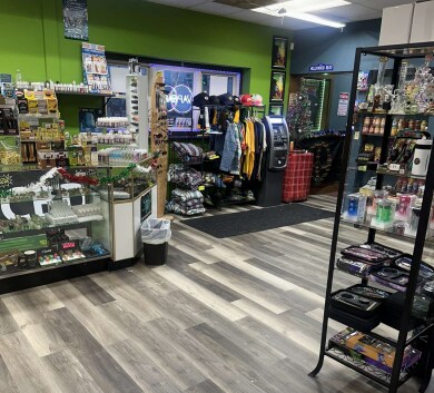 More Photos Of 248 N Pine St, Burlington Convenience Store For Sale