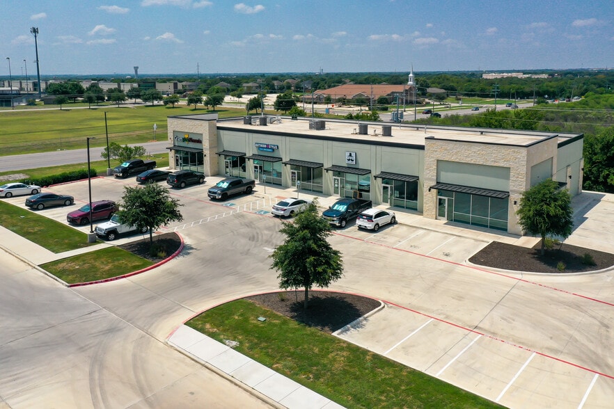 More Photos Of 121 Cibolo Commons, Cibolo General Retail For Lease