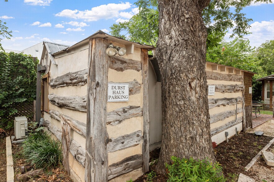 More Photos Of 514 W Austin St, Fredericksburg Specialty For Sale