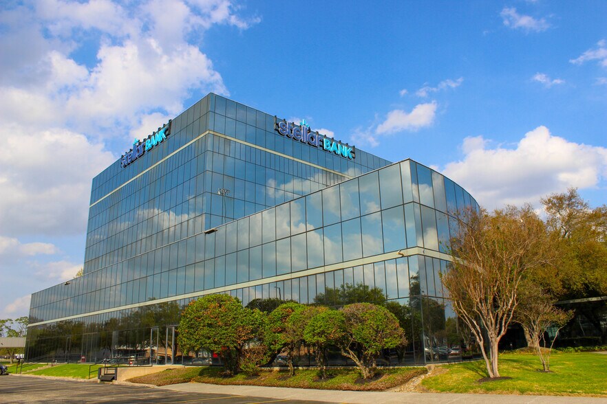 More Photos Of 13100 Northwest Fwy, Houston Office For Lease