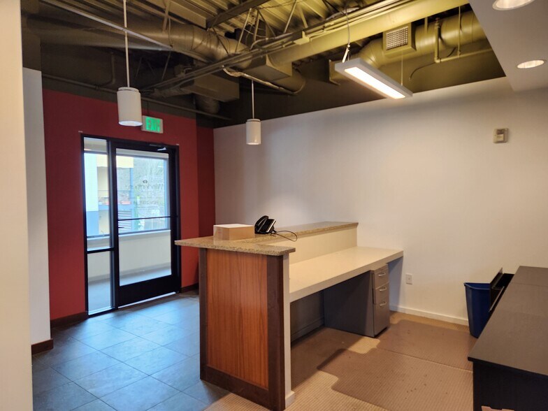 More Photos Of 12801 NE 85th St, Kirkland Office Residential For Lease