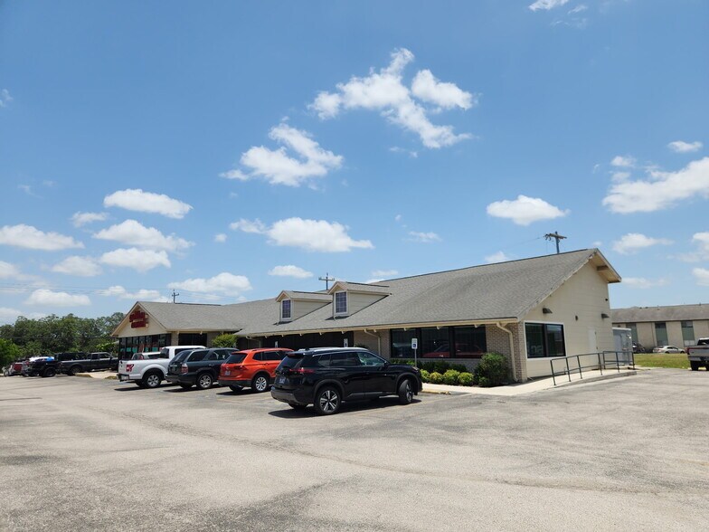 More Photos Of 2301 Pat Booker Rd, Universal City Restaurant For Sale