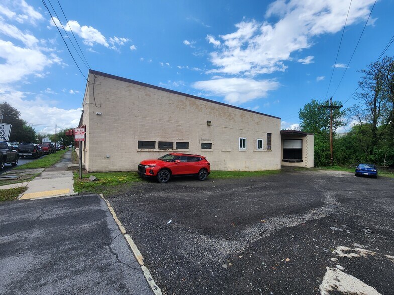 More Photos Of 943 Sanderson Ave, Scranton Warehouse For Sale