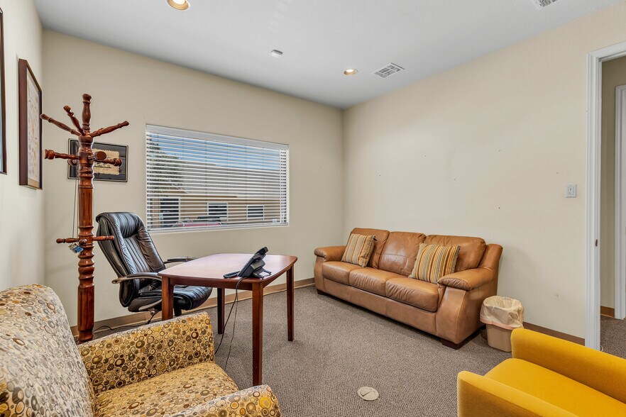 More Photos Of 109 Falls Ct, Boerne Medical For Lease