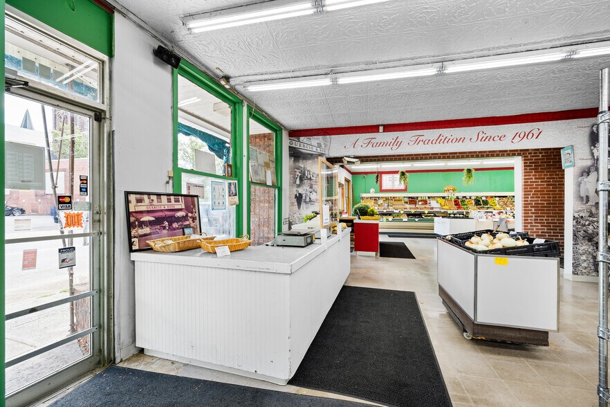 More Photos Of 250 Grant St, Buffalo Storefront For Sale
