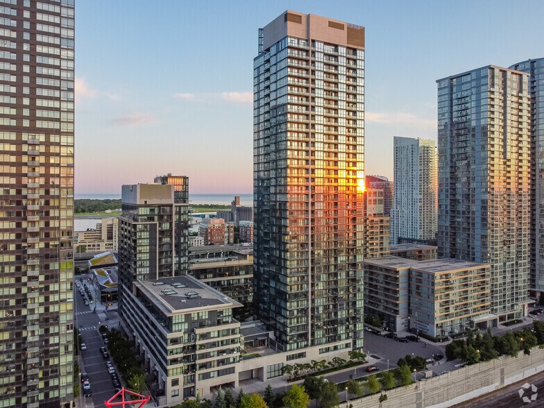 More Photos Of 8 Telegram Mews, Toronto Apartments For Sale