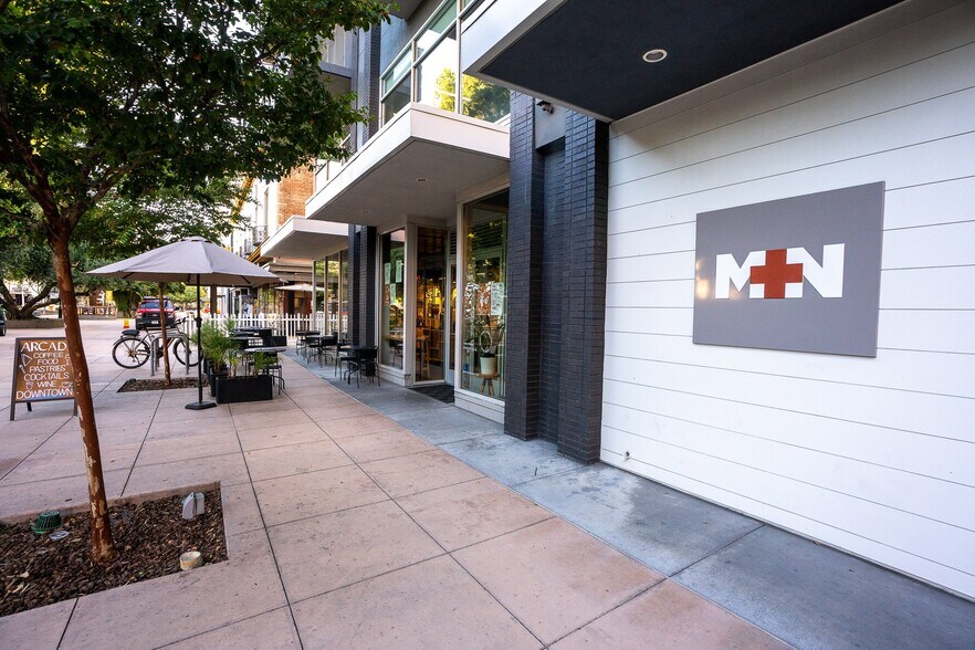 More Photos Of 3870 Main St, Riverside Apartments For Lease