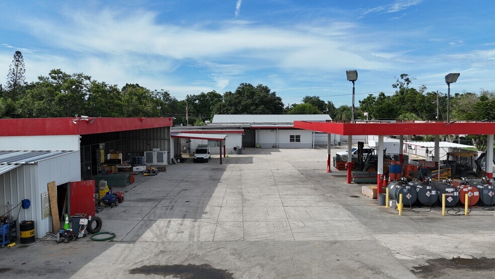 More Photos Of 7001 Gibsonton Dr, Gibsonton Manufacturing For Sale