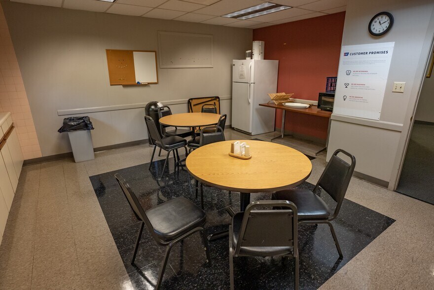 More Photos Of 320 Bilmar Dr, Pittsburgh Office For Sale