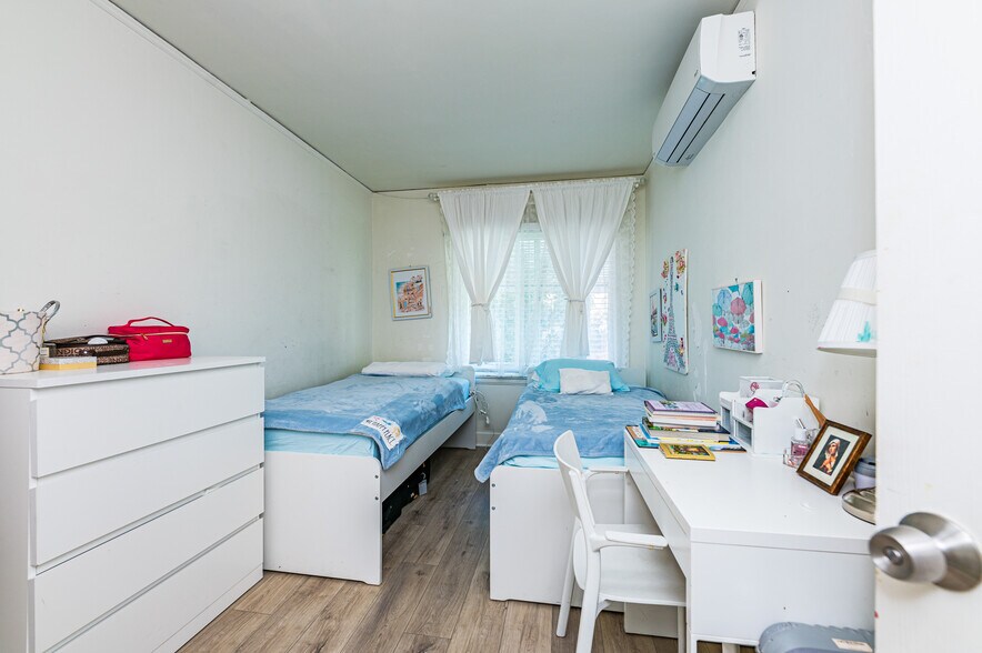 More Photos Of 550-552 E Verdugo Ave, Burbank Apartments For Sale