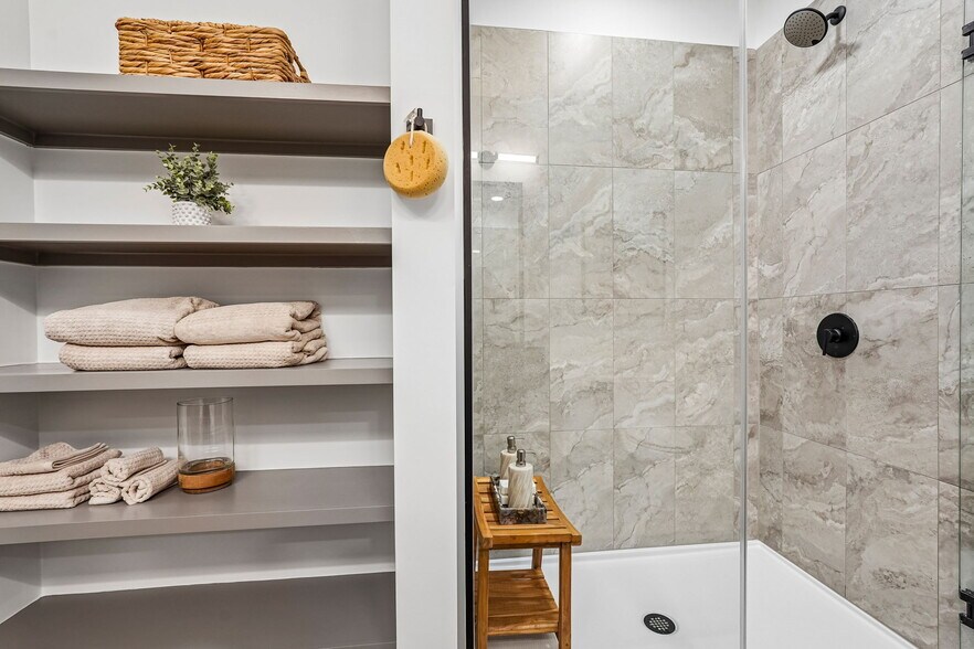 More Photos Of 3558 Elm St, Atlanta Apartments For Lease