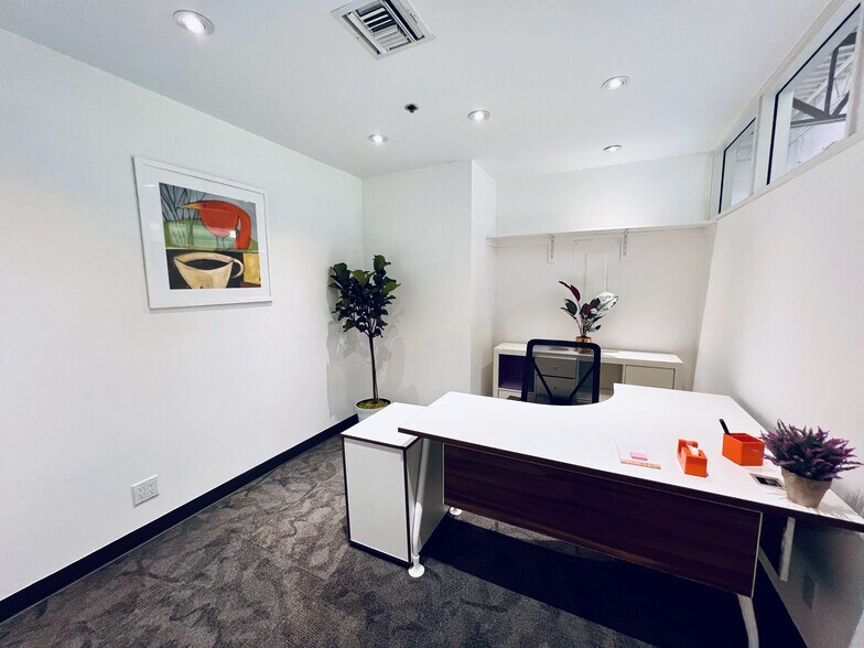 More Photos Of 10549-10555 Jefferson Blvd, Culver City Unknown For Lease