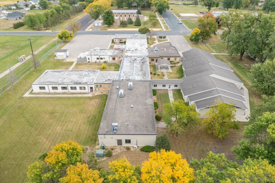 More Photos Of 411 7th Ave NW, Arlington Skilled Nursing Facility For Sale