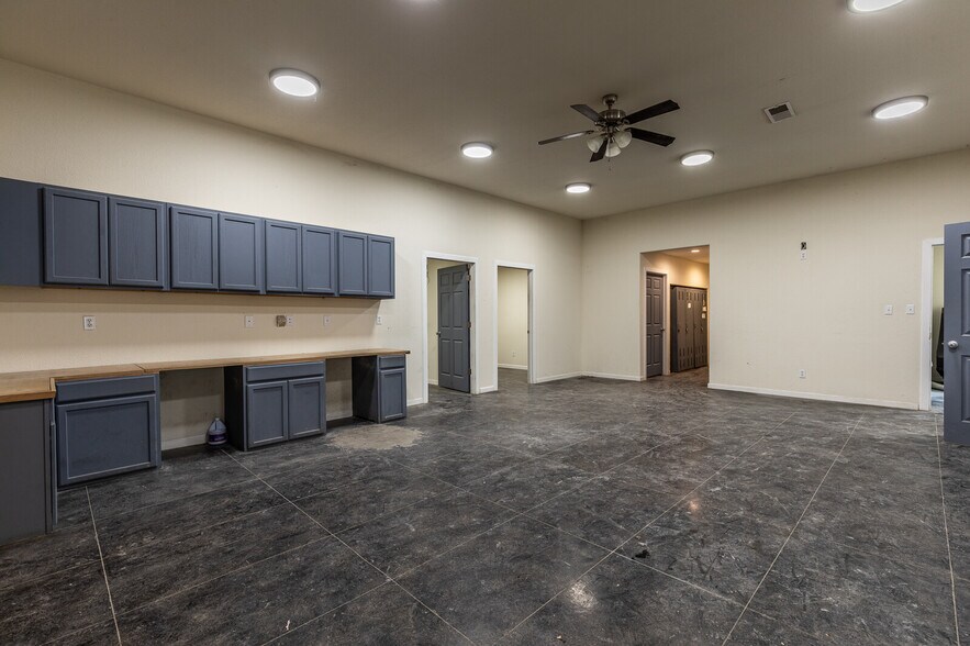 More Photos Of 118 Monroe St., Itasca Office For Lease