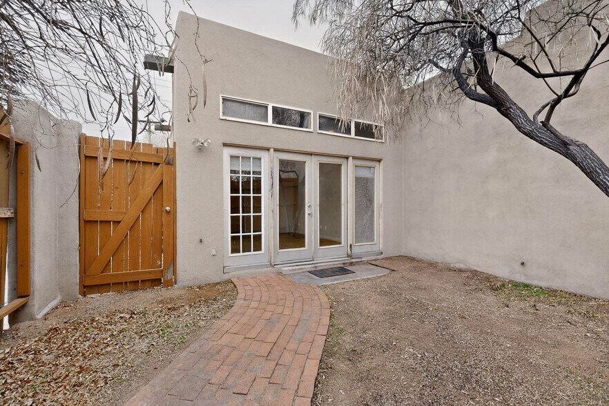 More Photos Of 501-505 14th St NW, Albuquerque Office Residential For Lease