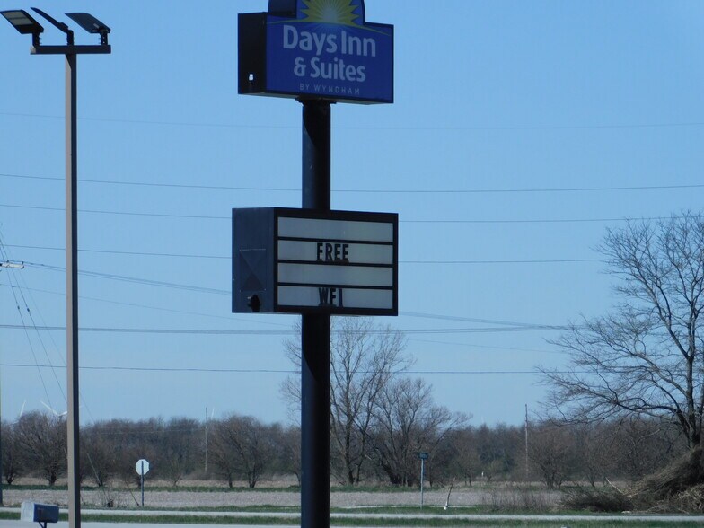 More Photos Of 203 S 7th St, Kentland Land For Sale