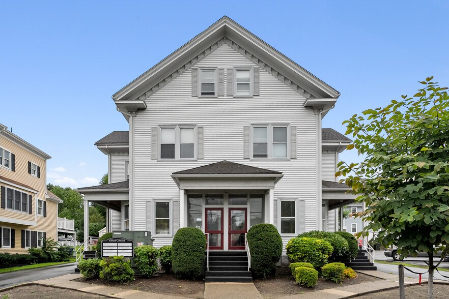 More Photos Of 1074 Massachusetts Ave, Arlington Office For Sale