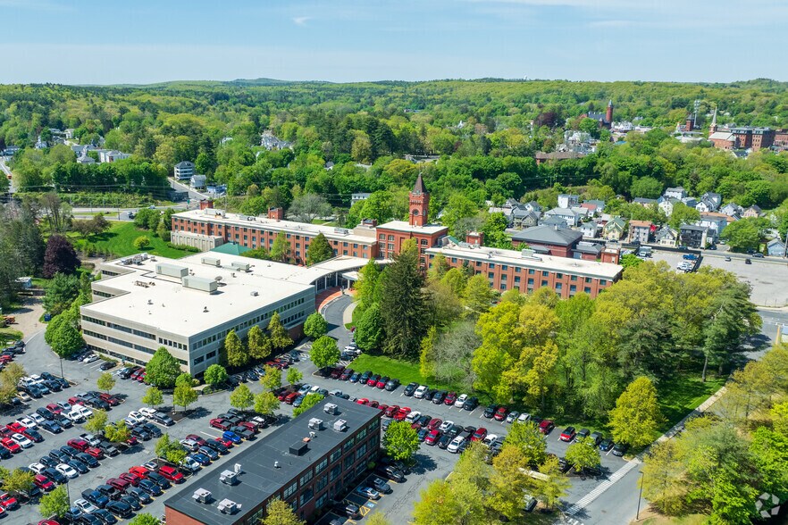 More Photos Of 14 Mechanic St, Southbridge Hotel For Lease