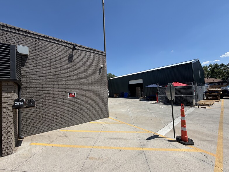 More Photos Of 2670 S Delaware St, Denver Manufacturing For Lease