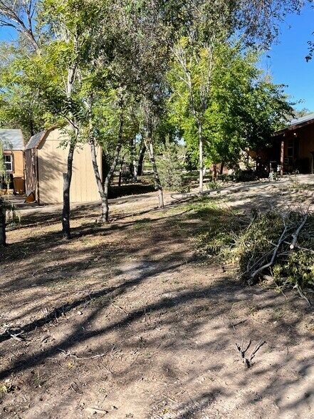 More Photos Of 1804 E College Blvd, Roswell General Retail For Sale