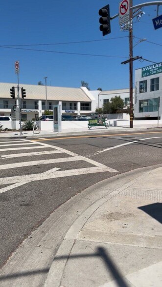 Primary Photo Of 3300 Motor Ave, Los Angeles Storefront For Lease