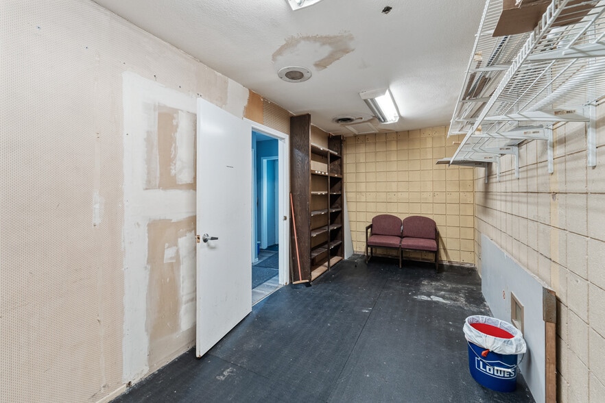 More Photos Of 3535 E 7th St, Long Beach Medical For Sale