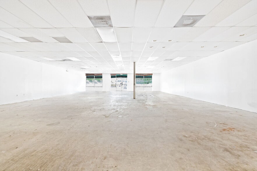 More Photos Of 1401 S State Road 7, North Lauderdale Unknown For Lease