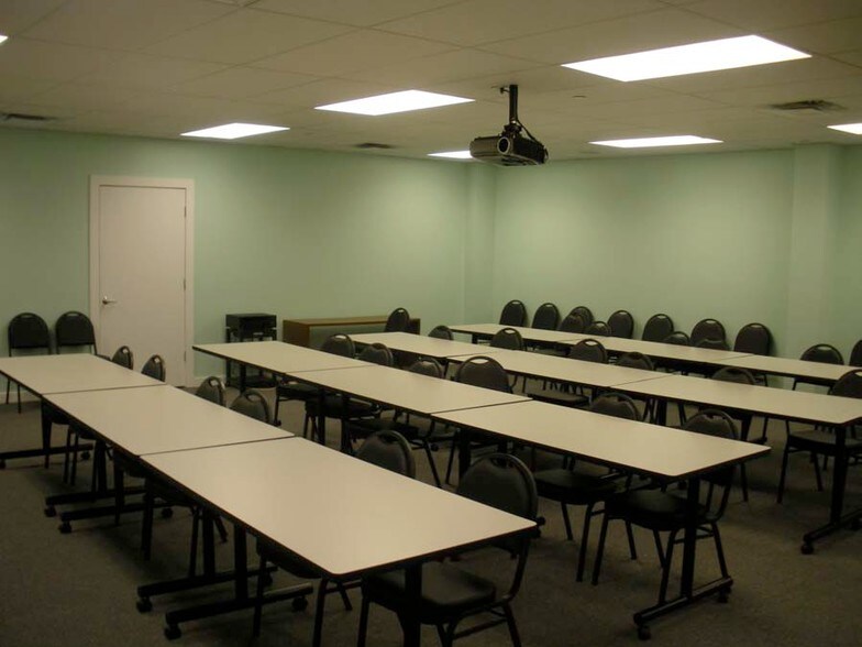 More Photos Of 3800 W Broward Blvd, Fort Lauderdale Office For Sale