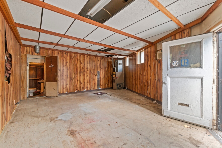 More Photos Of 200 W Lorraine Ave, Baltimore Storefront Retail Residential For Sale