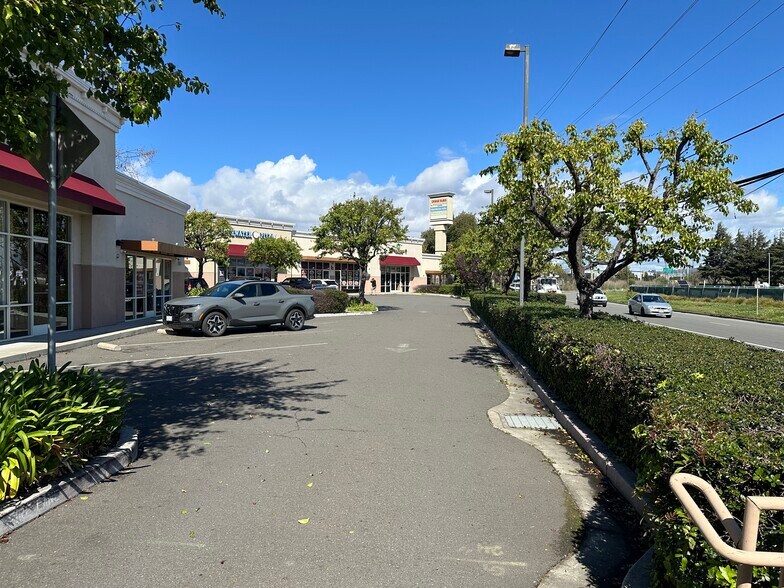 More Photos Of 26001-26025 Eden Landing Rd, Hayward Freestanding For Lease