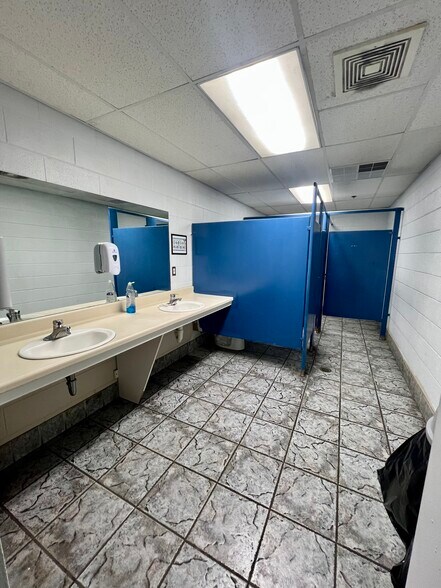 More Photos Of 827 Moll Dr, Boyne City Manufacturing For Lease