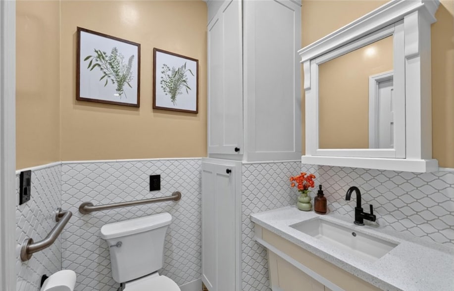 More Photos Of 2700 W Olive Ave, Fullerton Assisted Living For Sale